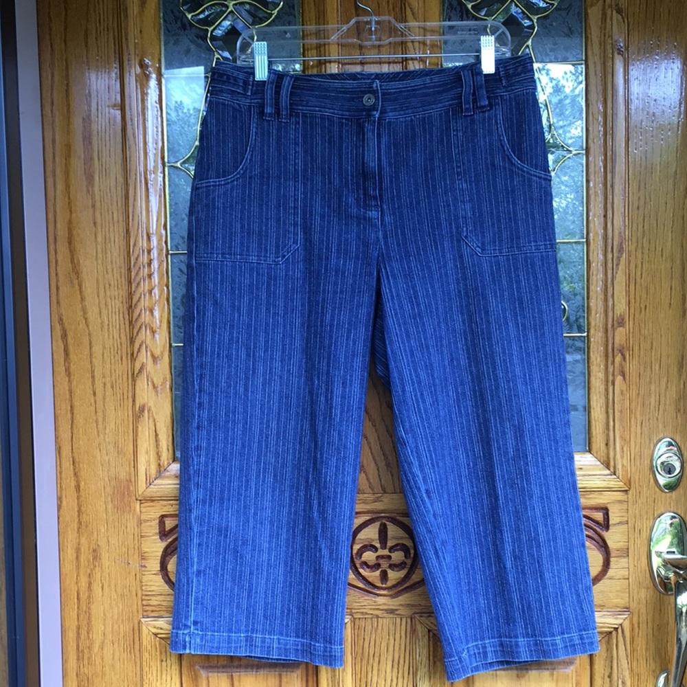 Christopher and banks size 10 stretch jean pinstripe capris